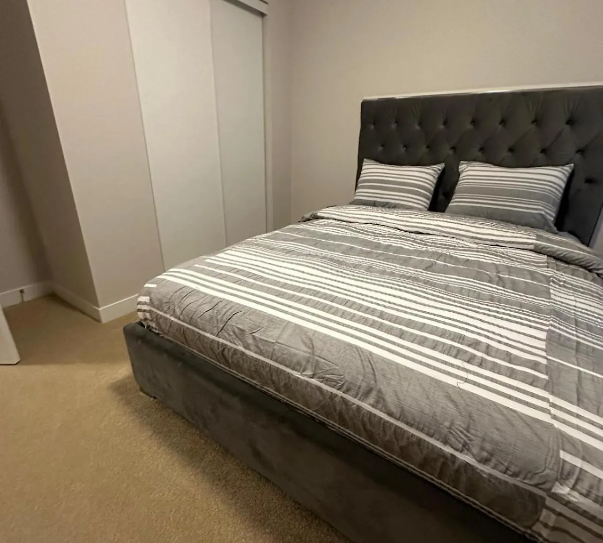 House Of Peace - Includes Wi-Fi, Netflix Apartment Ottawa 0*,  Canada